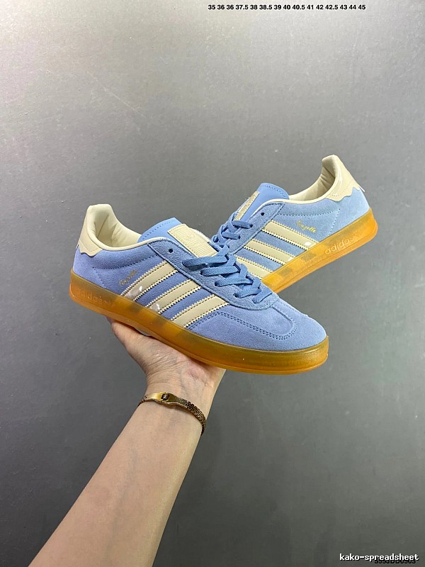 Adidas Low-Profile Sneakers with Retro Side Stripes in Blue and Yellow