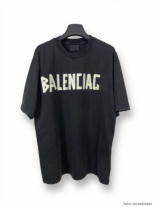 Balenciaga letter-style black T-shirt
