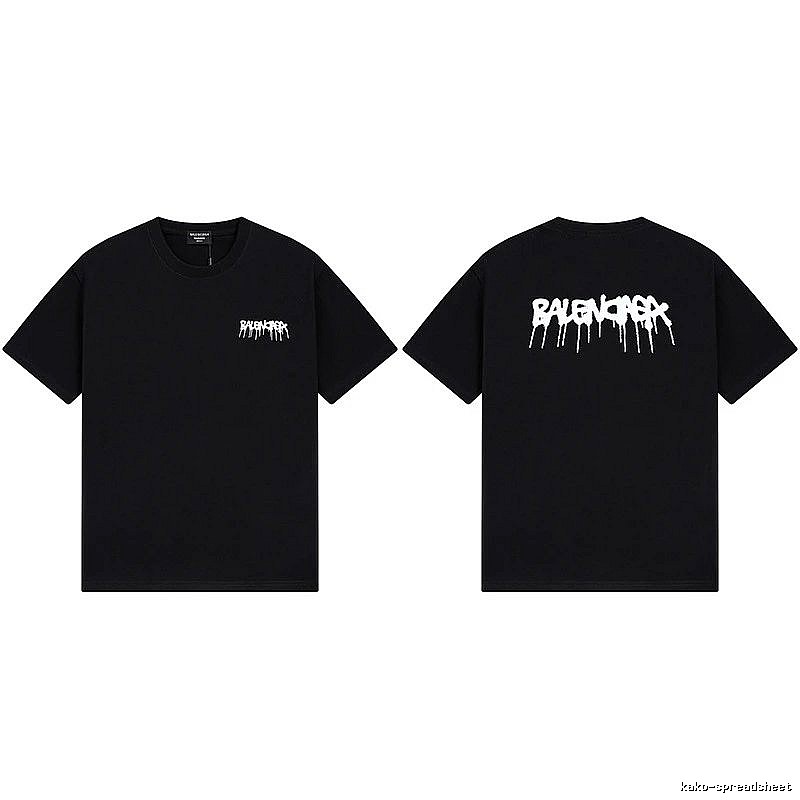 Balenciaga street-style black T-shirt
