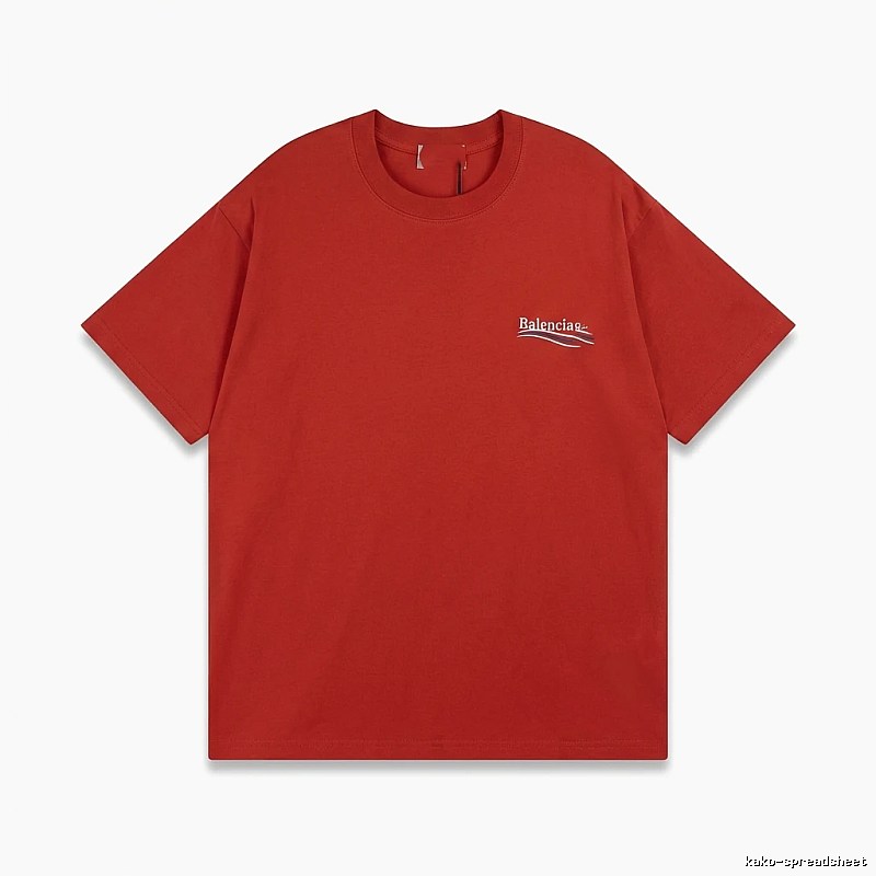 Balenciaga's simple-style red T-shirt