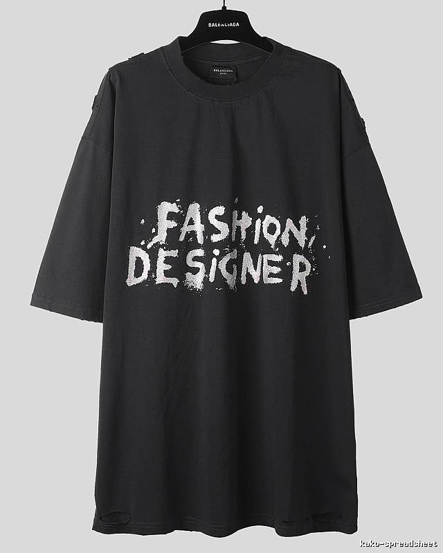 Balenciaga's trendy and cool black T-shirt