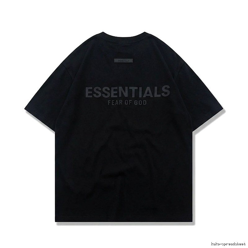 ESSENTIALS minimalist style black T-shirt