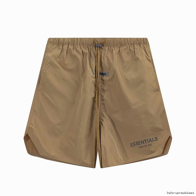 ESSENTIALS minimalist style khaki shorts