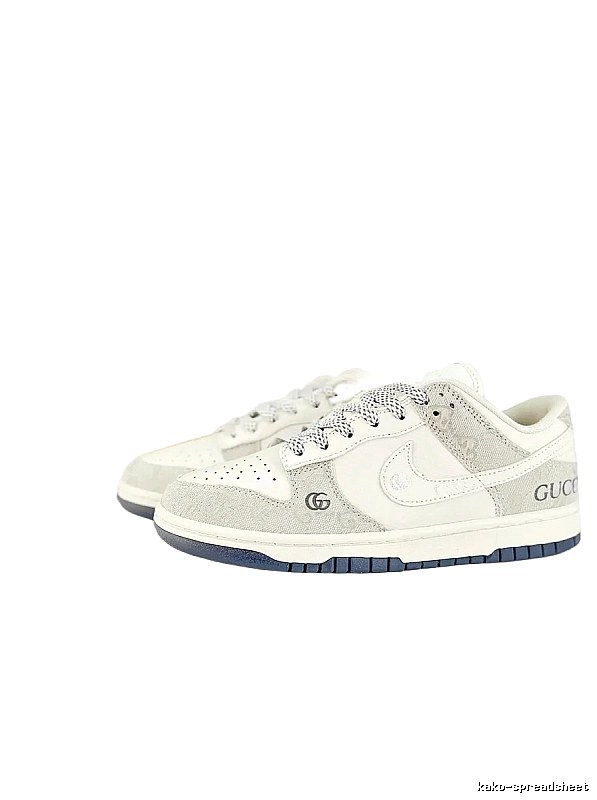 Nike Dunk Co-branded White and Grey Sports Shoes